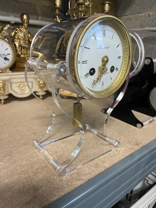 Modernisation Horloge transparente Modernisation Horloge transparente