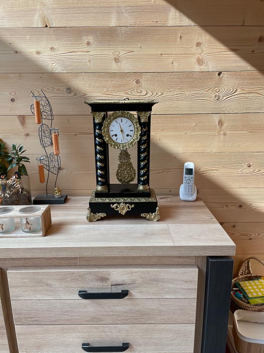 Pièce pendule cheminée